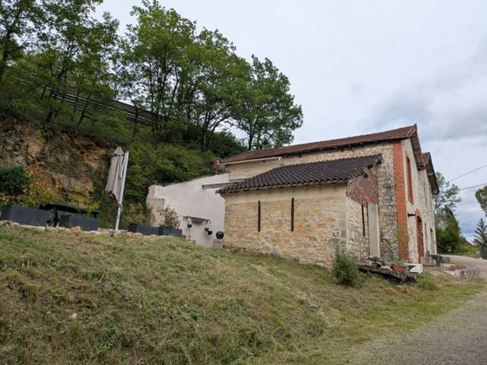 Cahors à L' Ouest proche d'Espere