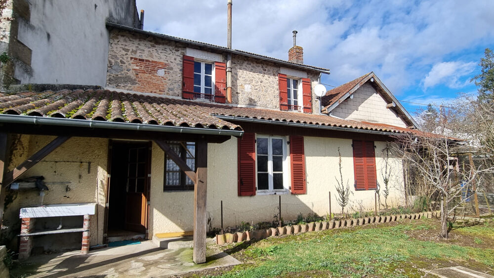 Maison 5 pièces 100 m² · à Nontron · 100 m² · 77 000 €