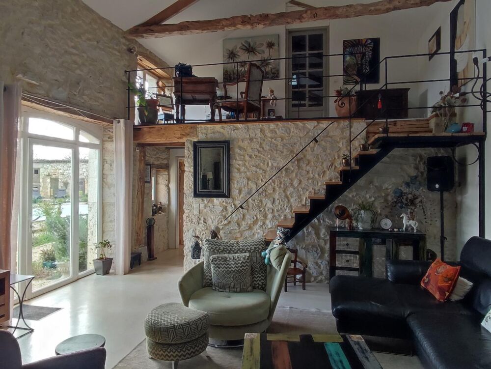 Propriété .Gite et Chambres d'hotes . Cahors / Saint Cirq Lapopie