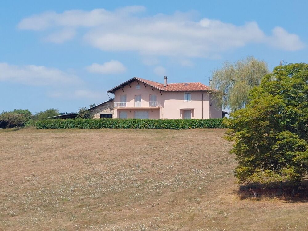 Maison 7 pièces 180 m² · à Aurignac · 180 m² · 180 000 €