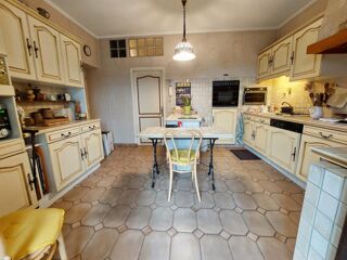  Maison à vendre 15 + pièces 430 m²