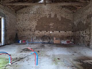  Remise / Grange à vendre 90 m² Piegut-pluviers