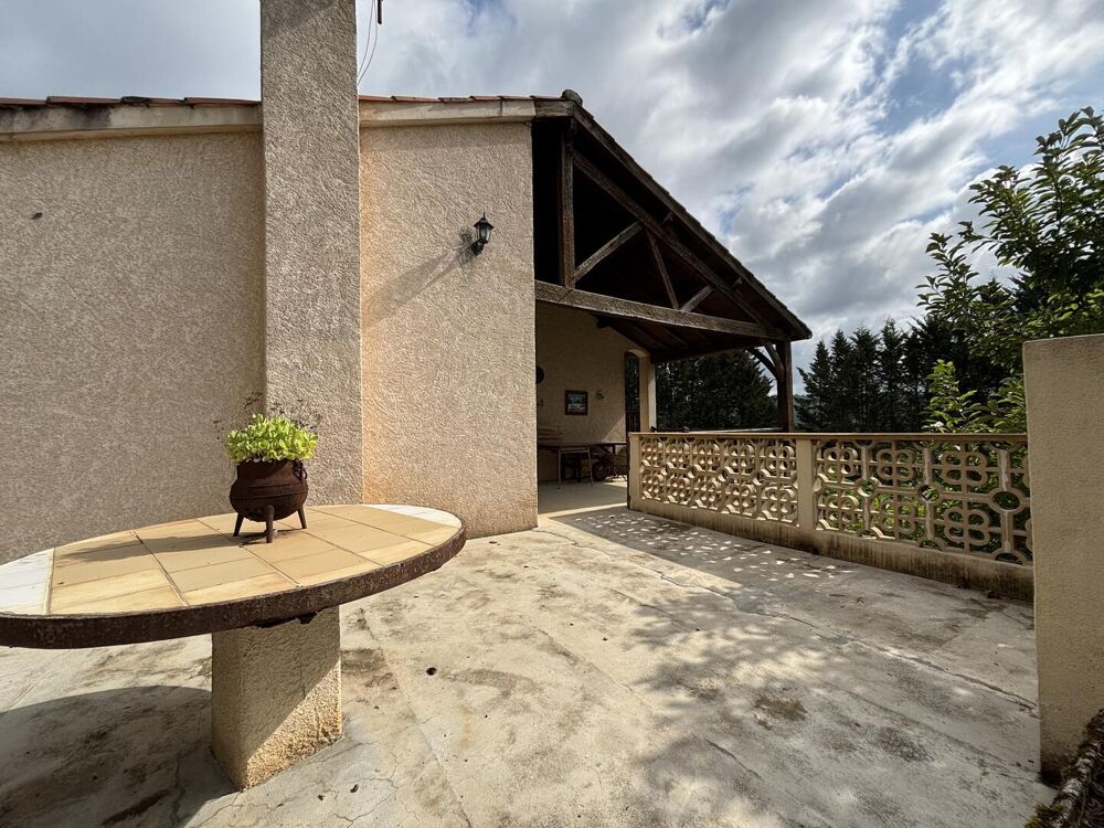 PRADINES, maison 5 chambres avec terrain de 3770m²