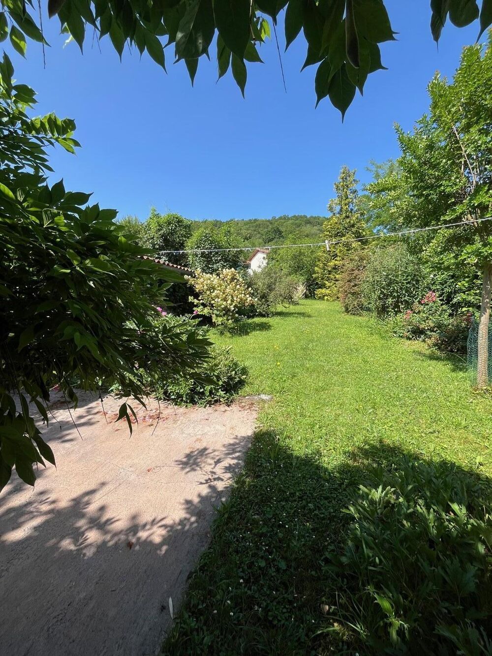 CHARME ASSURE POUR CETTE MAISON DE VILLAGE ENCAUSSE LES THERMES