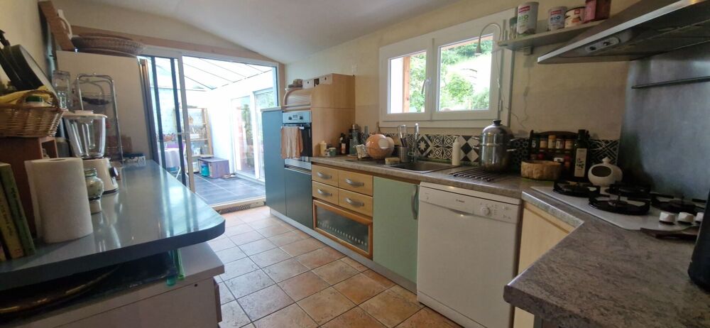 BOUSSENS proche maison de 130 m² avec gite et dépendance sur 980 m² de terrain clos