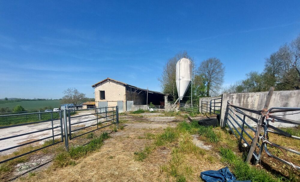 ANCIENNE FERME EN PIERRES AVEC UN VRAI POTENTIEL SUR UN TERRAIN DE PLUS DE 19.000 M² SECTEUR "PROCHE AURIGNAC"...