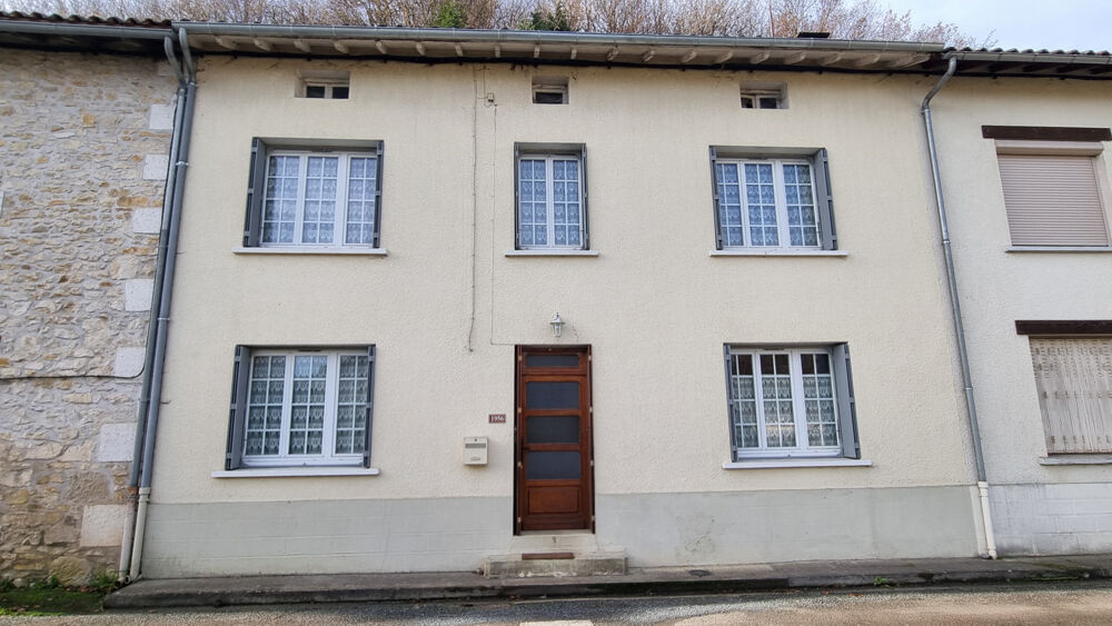 Maison 4 pièces 90 m² · à Saint-Front-la-Riviere · 90 m² · 69 000 €