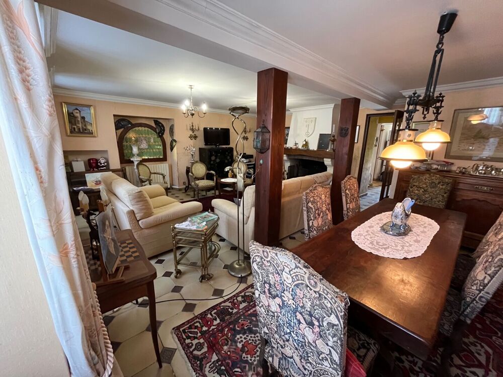 Maison de village en pierres 225m² 234 000 € à IZAUT DE L'HOTEL