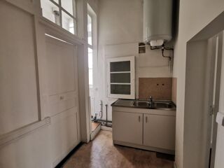  Appartement à louer 4 pièces 119 m²