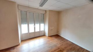  Immeuble  vendre 4 pices 300 m