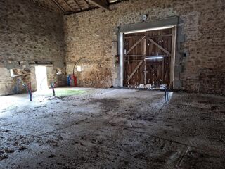  Remise / Grange à vendre 90 m²
