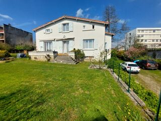  Maison à vendre 6 pièces 218 m²