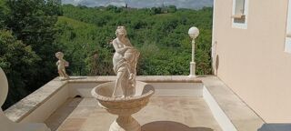  Maison  vendre 8 pices 217 m