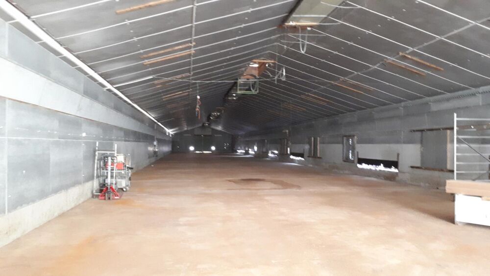 Vente Propriété/Château Bâtiments Industriels Nontron