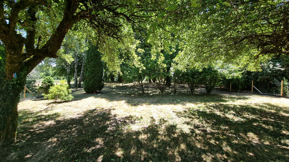 EXCLUSIVITE........Ancienne ferme proche des commodités ....