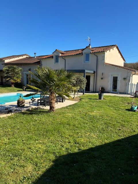   SAINT MARTIAL DE VALETTE Maison - 7 pi�ce(s) - 192 m�
