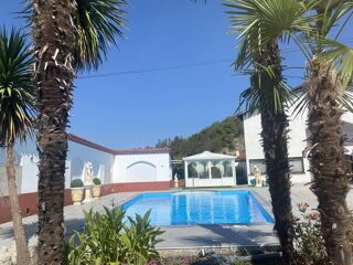  Maison  vendre 14 pices 576 m