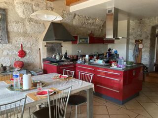  Maison  vendre 10 pices 366 m