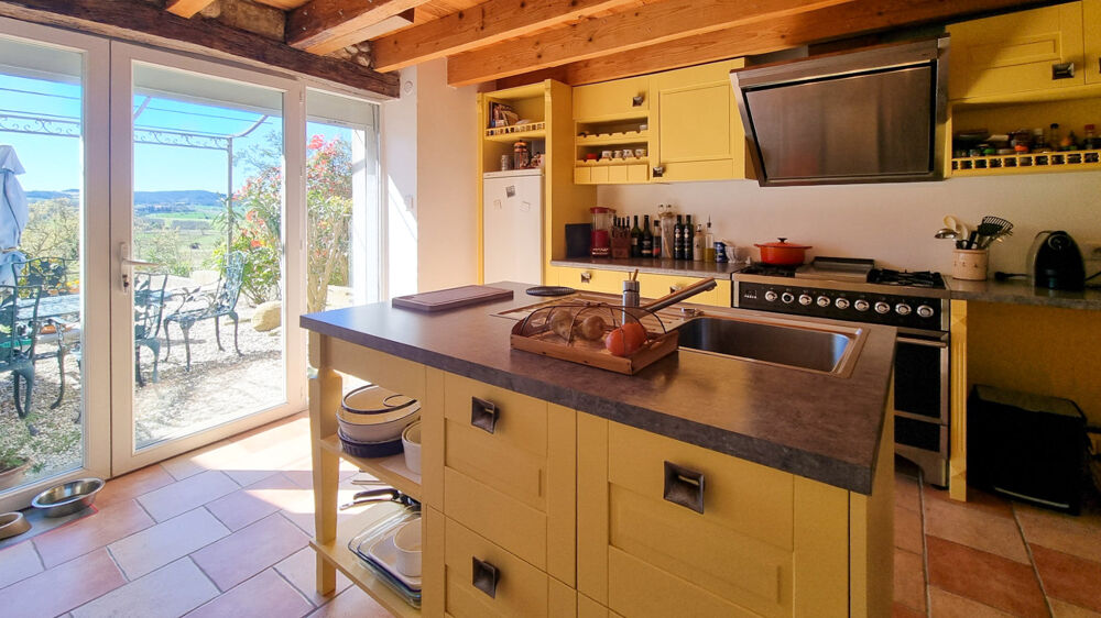 Vente Maison Charmant chai viticole amnag en maison de 4/5 chambres avecvues imprenables et jardin privatif en terrasse. Bellegarde-du-razes