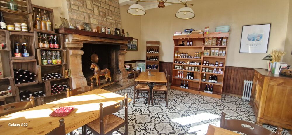 Maison/Restaurant en pierres 280m² à Saint-André, 3 ch, terrain 875m²,