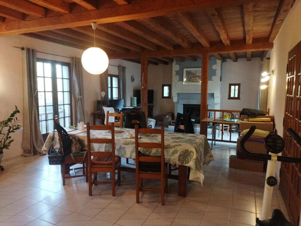 Cahors à 10 mn , confortable propriété sur terrain de 1 ha