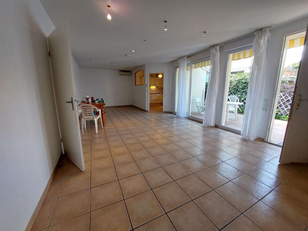 Vente Maison PLAIN-PIED DE 2007 DANS UNE RESIDENCE POUR SENIORS PROCHE TOUTES COMMODITES A PIEDS SECTEUR 