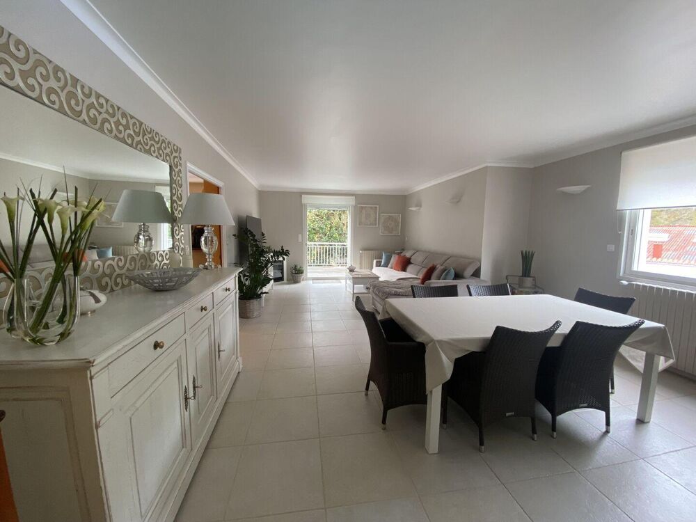 CAHORS : Belle propriété avec 2 maisons et 1 appartement