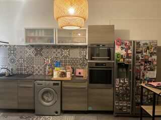  Immeuble � vendre 14 pi�ces 317 m�