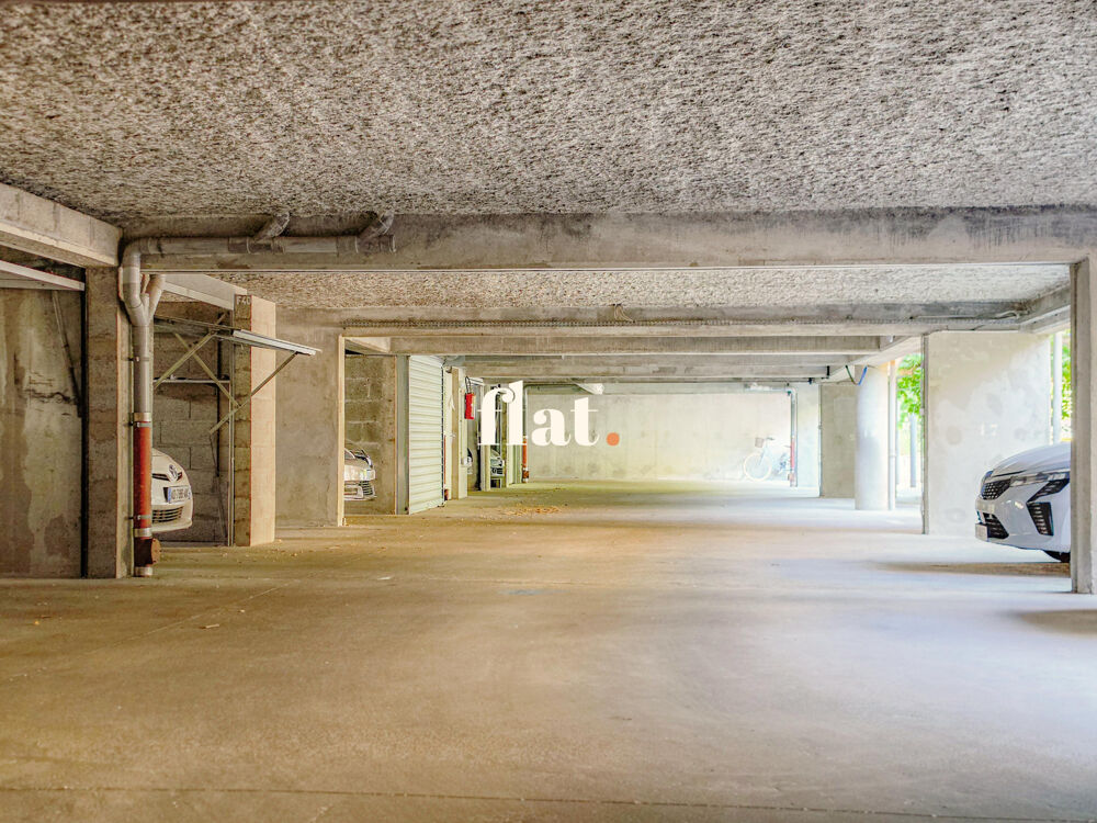 Vente Appartement Appartement T3 rénové  50 m2 avec parking et balcon sur la Place de la Guiroué Nantes