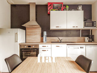  Immeuble � vendre 145 m�