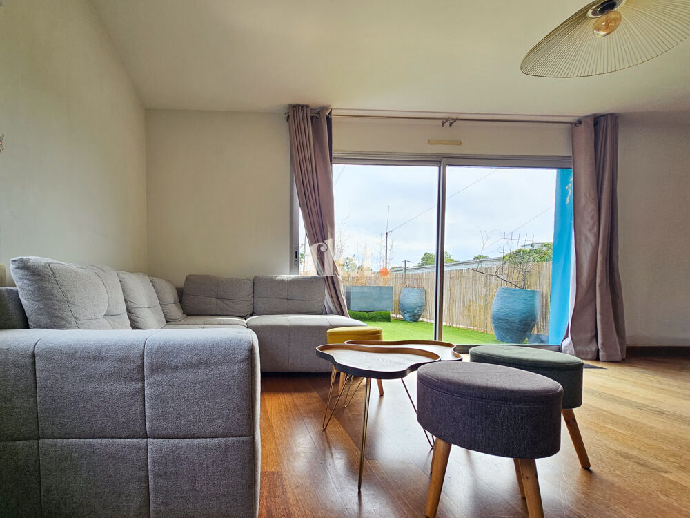 Location Maison MAISON - OPPORTUNITE RARE - REZE TRENTEMOULT - 180m2 - 2 étages - 6 chambres - terrasse de 23m2 Reze