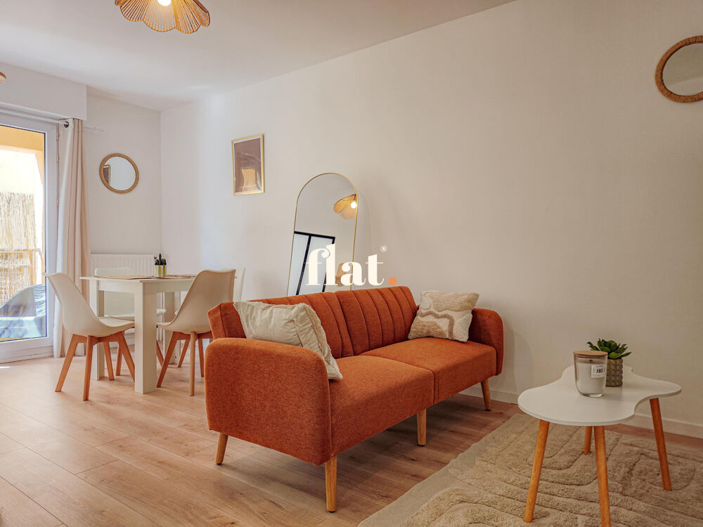 Vente Appartement Appartement T3 rénové  50 m2 avec parking et balcon sur la Place de la Guiroué Nantes