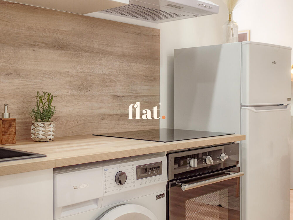 Vente Appartement Appartement T3 rénové  50 m2 avec parking et balcon sur la Place de la Guiroué Nantes