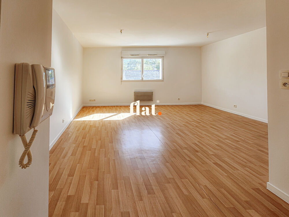 Vente Appartement Grand studio avec stationnement proche facultés Nantes