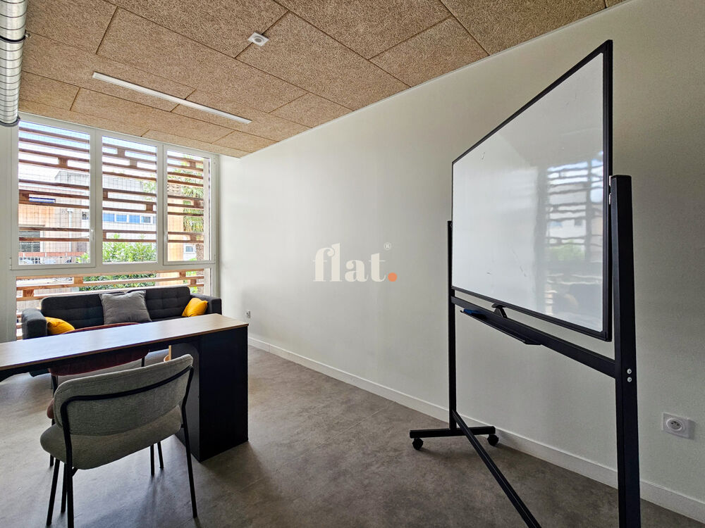   LOCATION  bureau de 12.15 m2  / Ile de Nantes / République / loyer 250€ HC Nantes