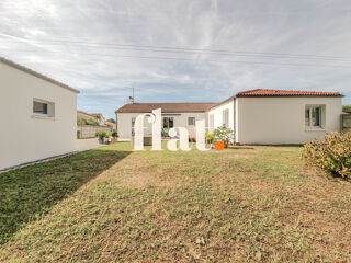 Vente Maison MAISON DE PLAIN-PIED - SIX CHAMBRES - JARDIN CLOS - EN IMPASSE - 148 m2 St aignan grandlieu