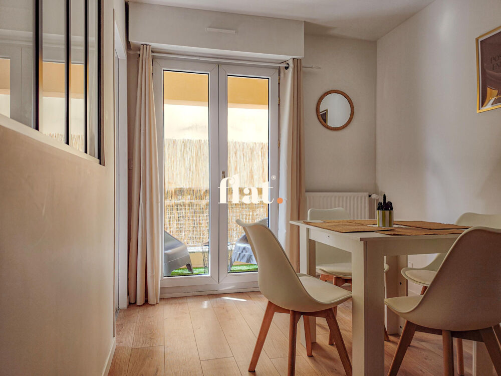 Vente Appartement Appartement T3 rénové  50 m2 avec parking et balcon sur la Place de la Guiroué Nantes