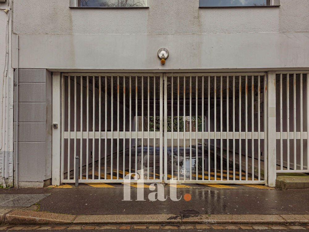 Location Parking/Garage Place de Parking en SOUS-SOL dans Résidence Sécurisée - rue Saint Hermeland 44200 - Nantes