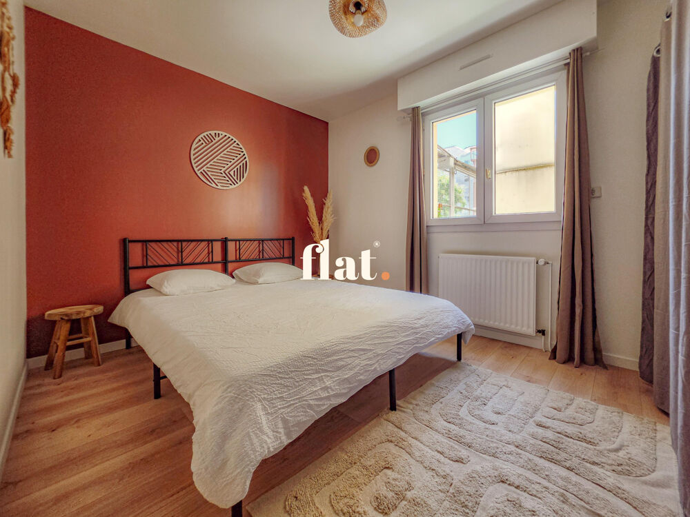 Vente Appartement Appartement T3 rénové  50 m2 avec parking et balcon sur la Place de la Guiroué Nantes