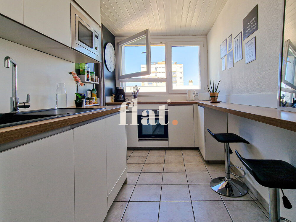 Vente Appartement T3 | 2 chambres | dernier étage | cave | parking Cholet
