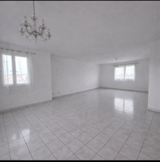  Maison à vendre 10 pièces 200 m²
