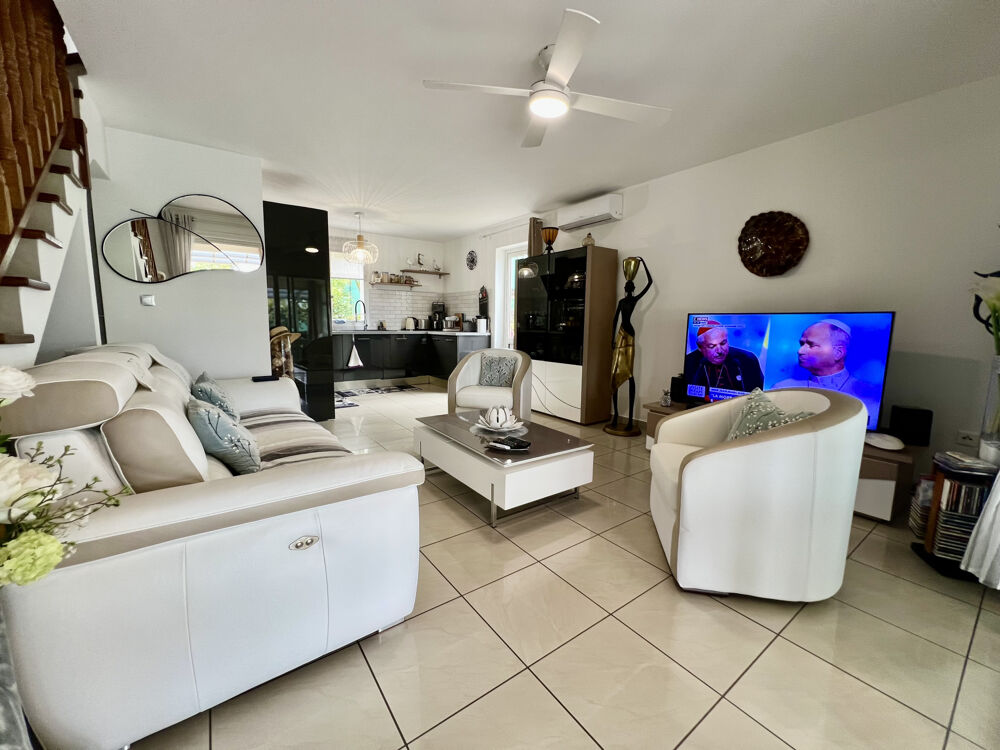 Vente Maison SAINT PIERRE 97410 - VILLA F4 FONCTIONNELLE ET SPACIEUSE - VARANGUE - GARAGE St pierre