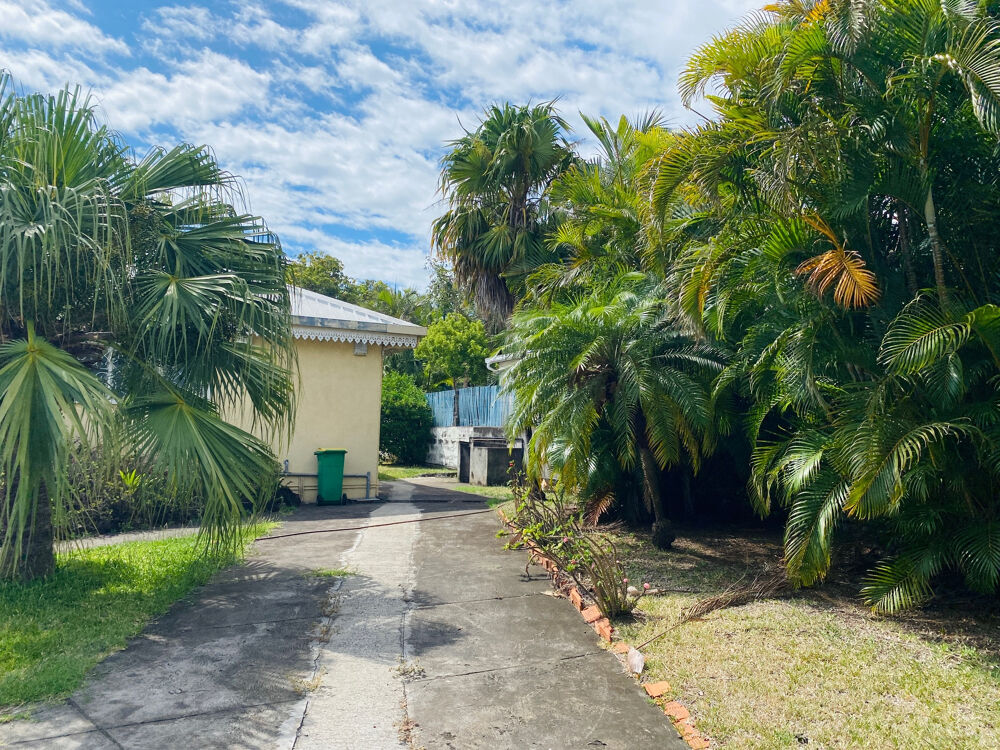 Vente Maison SAINT PIERRE 97410 - VILLA F4 EN PARFAIT ETAT + PISCINE - EMPLACEMENT DE CHOIX St pierre