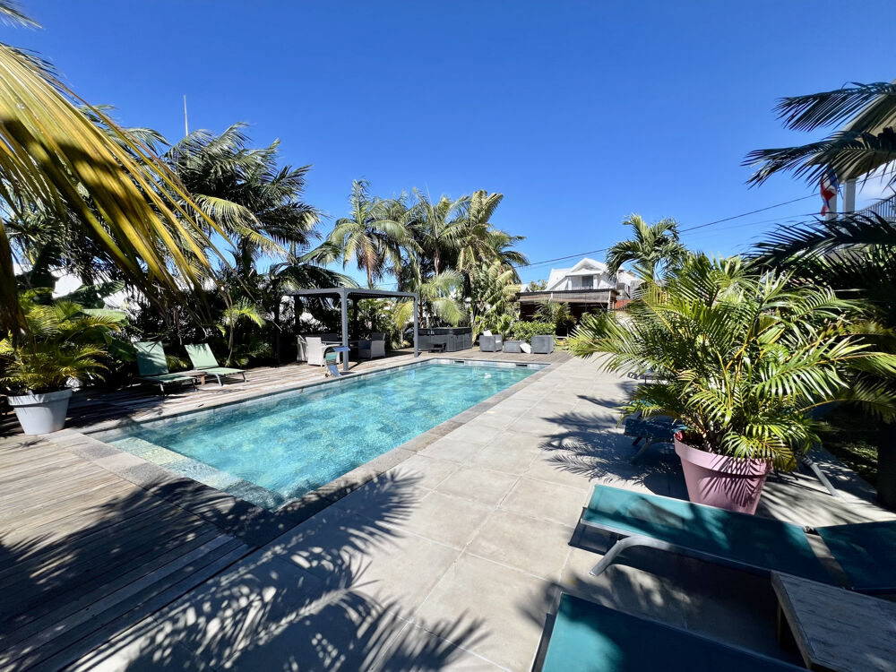 SAINT JOSEPH 97480 - VILLA F5 CONTEMPORAINE AVEC STUDIO INDEPENDANT - PISCINE - VARANGUE - GARAGE - VUE MER