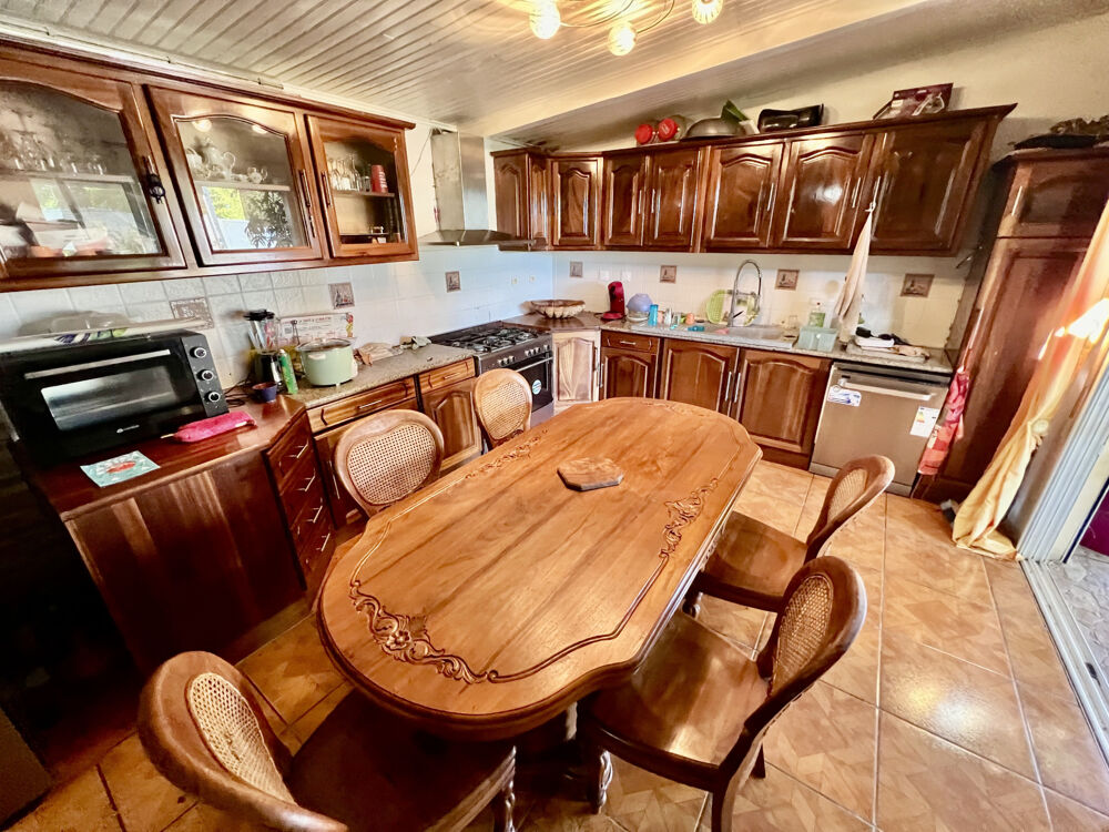 Vente Maison SAINT PIERRE 97410 - MAISON FAMILIALE - BEAUX VOLUMES - CADRE AGRÉABLE - PROCHE DE TOUTES COMMODITÉS St pierre