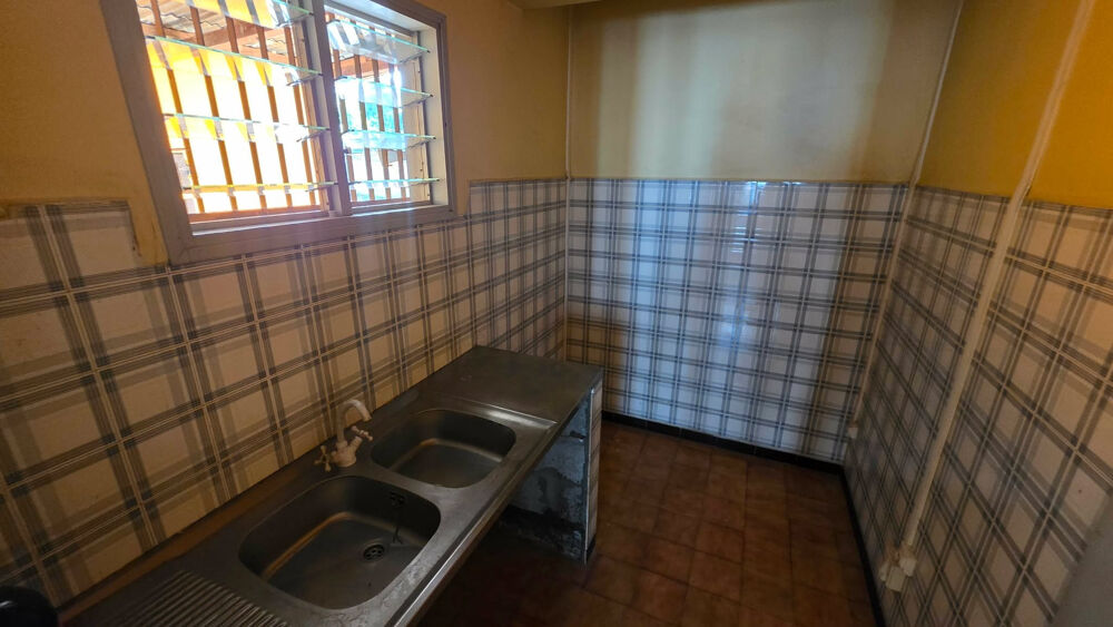 SAINT PIERRE 97410 - MAISON - TRAVAUX RAFRAÎCHISSEMENT - QUARTIER RÉSIDENTIEL