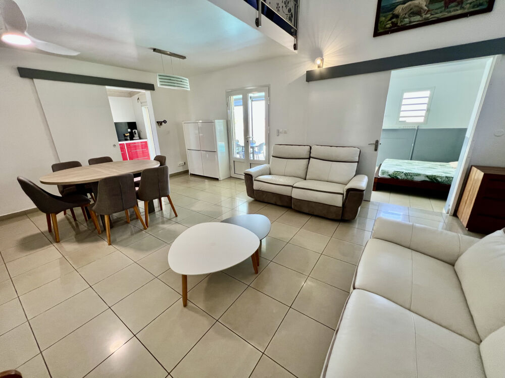 SAINT JOSEPH 97480 - VILLA F4 + MEZZANINE - BEAUX VOLUMES - PISCINE - PROCHE CENTRE