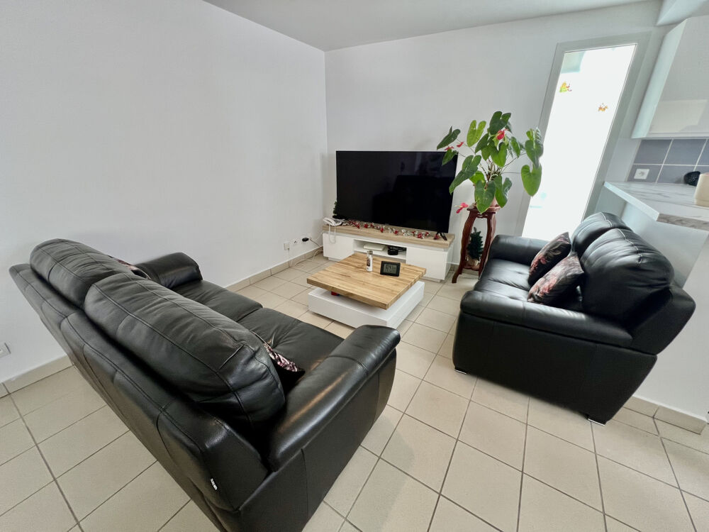 SAINT JOSEPH 97480 - APPARTEMENT F3 LUMINEUX ET CONFORTABLE - BEAUX VOLUMES - PROCHE CENTRE VILLE
