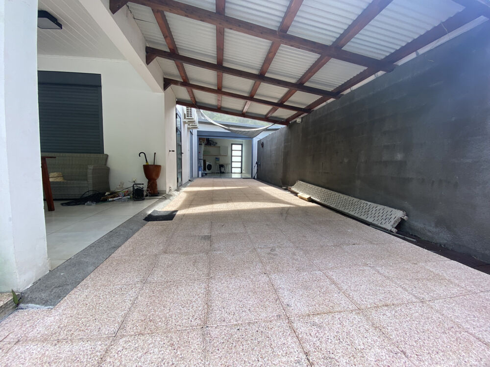 SAINT JOSEPH 97480 - VILLA TYPE F4 - BEAUX VOLUMES - QUARTIER RÉSIDENTIEL - PROCHE COMMODITÉS