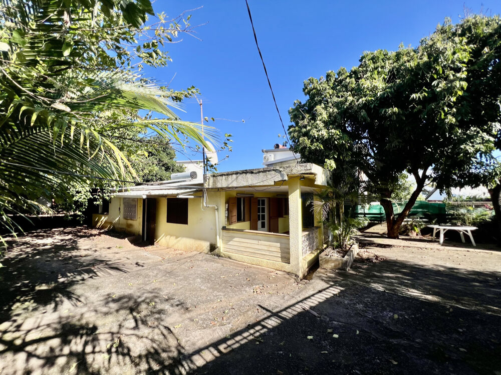 Vente Maison SAINT PIERRE 97480 - MAISON T4 - DE PLAIN-PIED - BEAUX VOLUMES - PROCHE COMMODITÉS St pierre